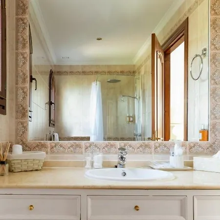 Holiday home Maison Suane